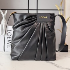 로에베(LOEWE) 드레이프(Draped) 나파 램스킨 숄더백 가방
