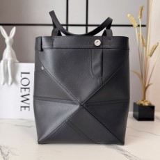 로에베(LOEWE) 퍼즐 폴드 토트(Puzzle Fold Tote) - 샤이니 카프스킨 가방