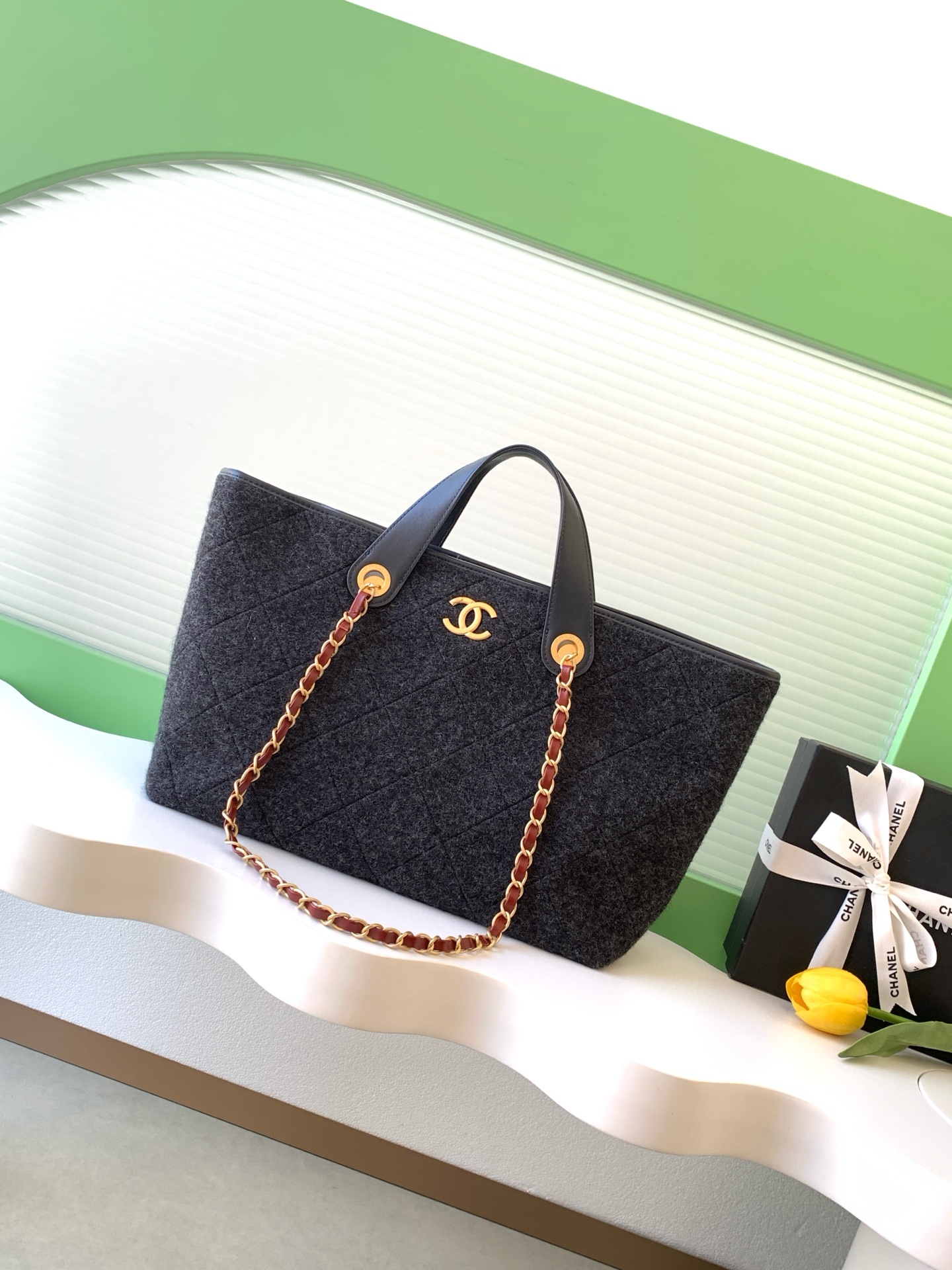 샤넬(Chanel) 25K 블랙 펠트 토트백 가방
