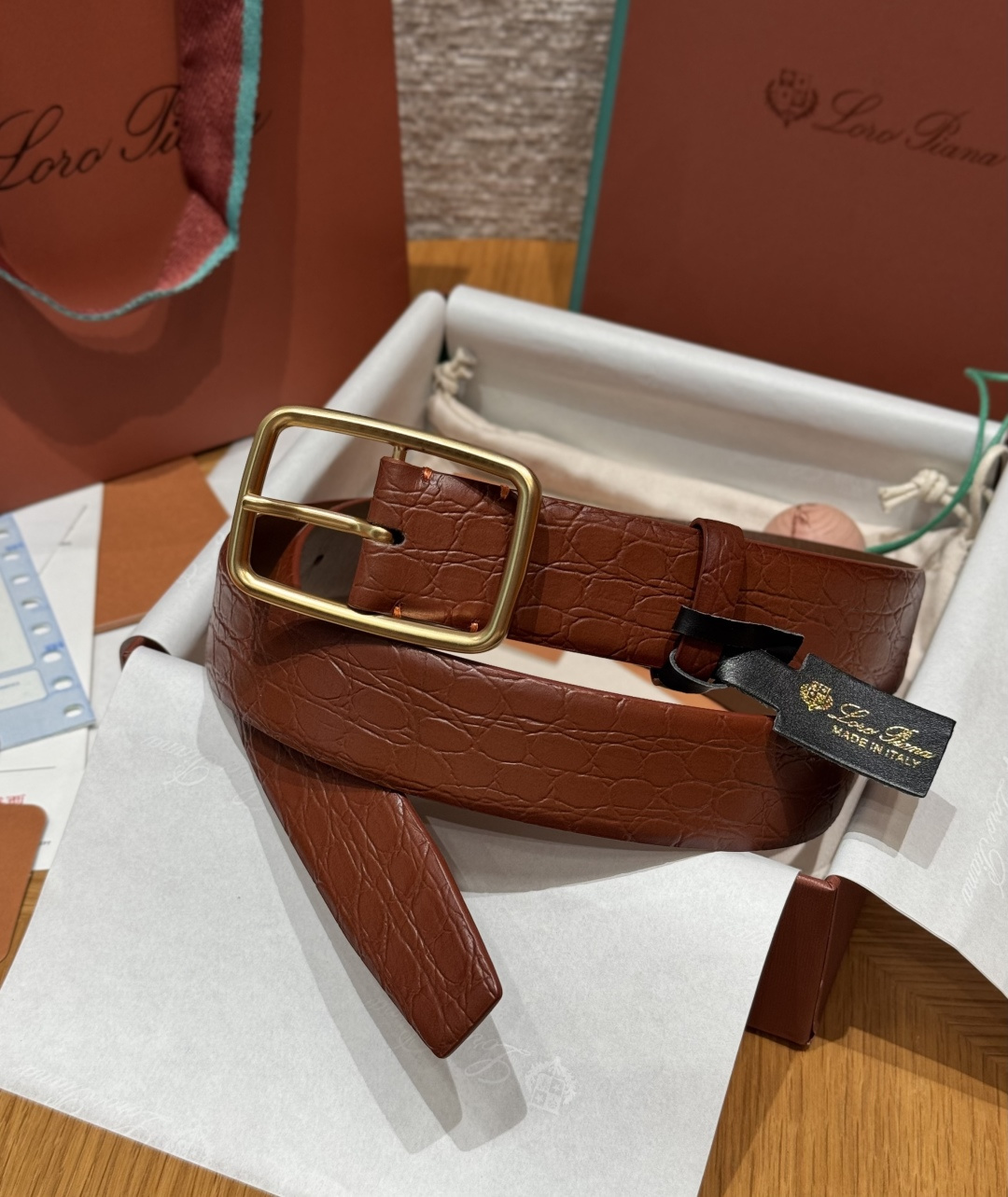 로로 피아나(Loro Piana) LP 벌룬 남성 크로코 엠보 벨트