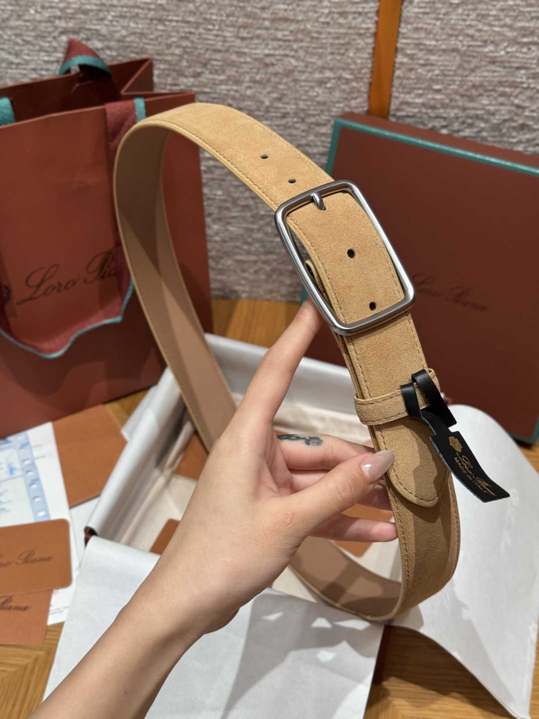 로로 피아나(Loro Piana) LP 벌룬 남성 스웨이드 벨트