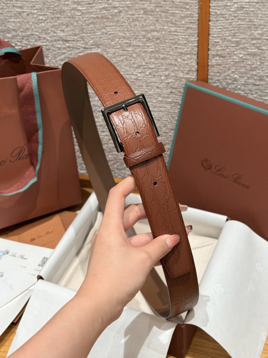 로로 피아나(Loro Piana) LP 알사벨(Alsavel) 남성 크로코 벨트