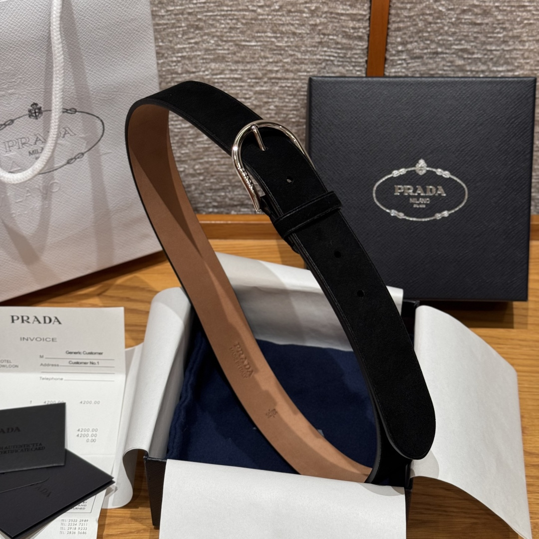 프라다(Prada) 스웨이드 벨트