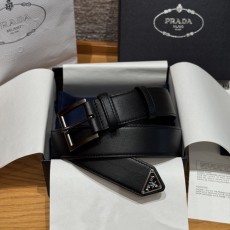 프라다(Prada) 트라이앵글 로고 장식 소가죽 벨트