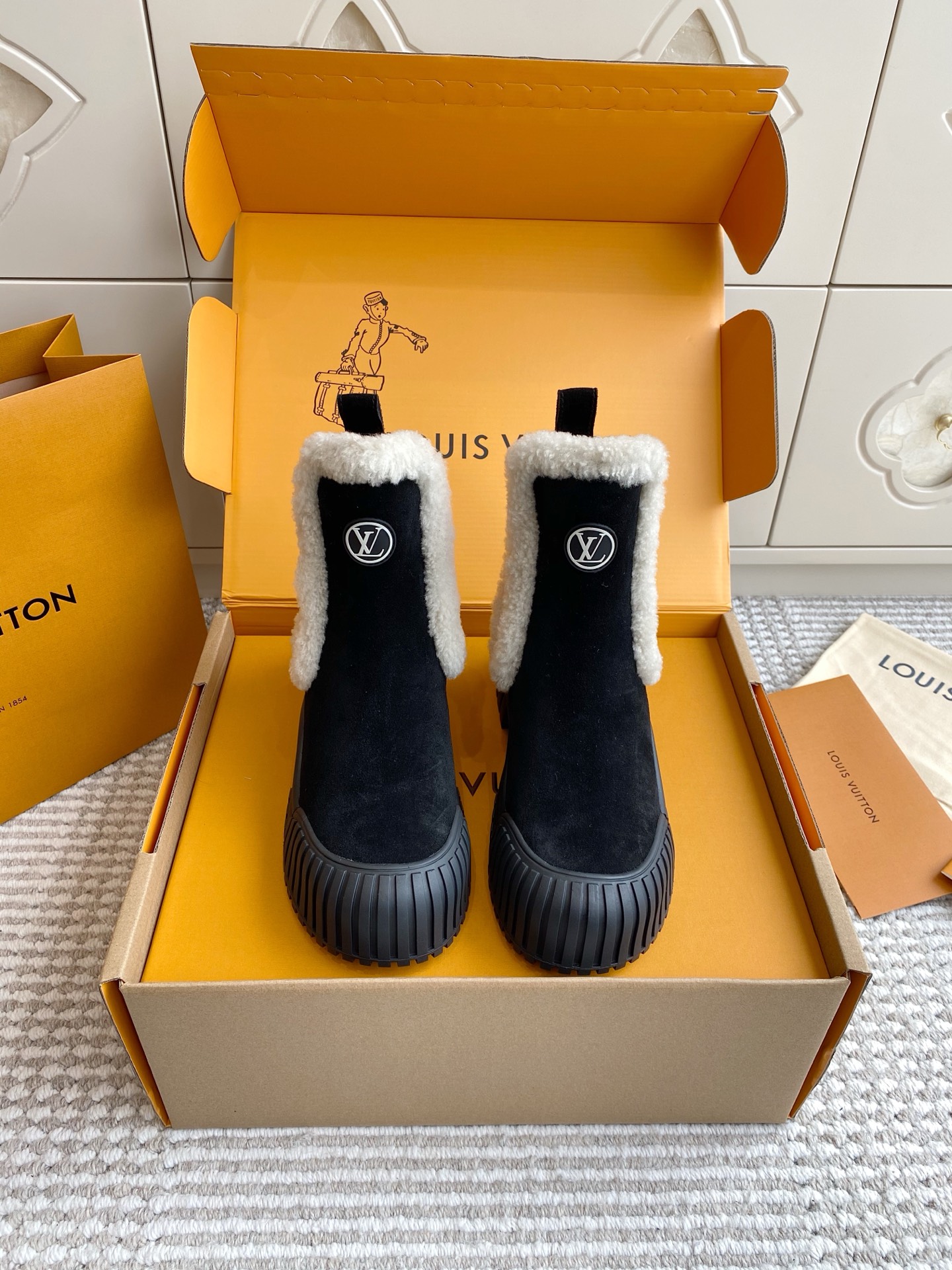 LV 루이비통 루비(Ruby) 플랫폼 마틴/첼시 부츠 신발