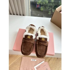 미우미우(miumiu) 플랫폼 양털 로퍼 신발