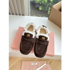 미우미우(miumiu) 플랫폼 양털 로퍼 신발