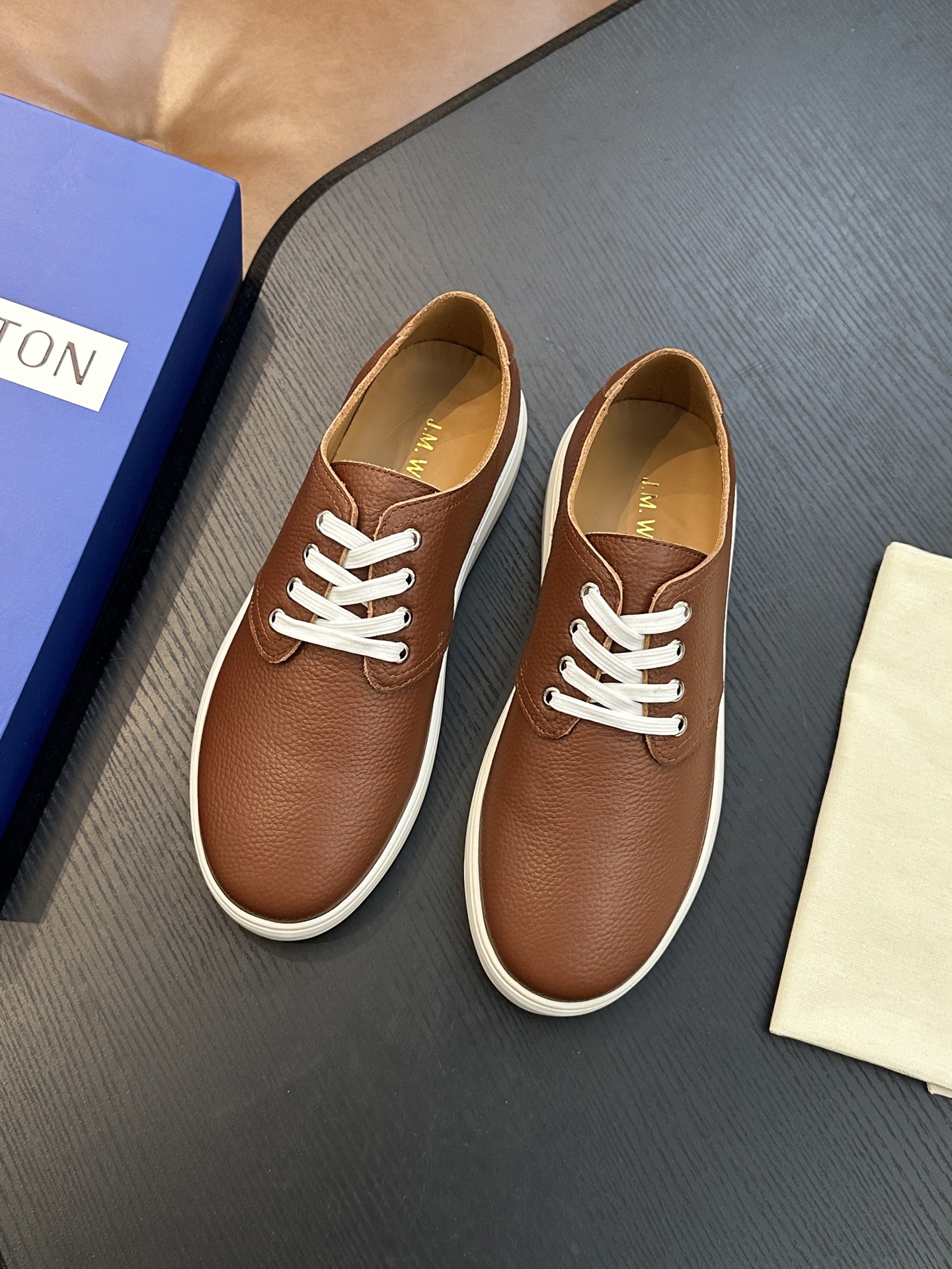 제이엠웨스통(J.M. WESTON) 클래식 캐주얼 스니커즈 신발