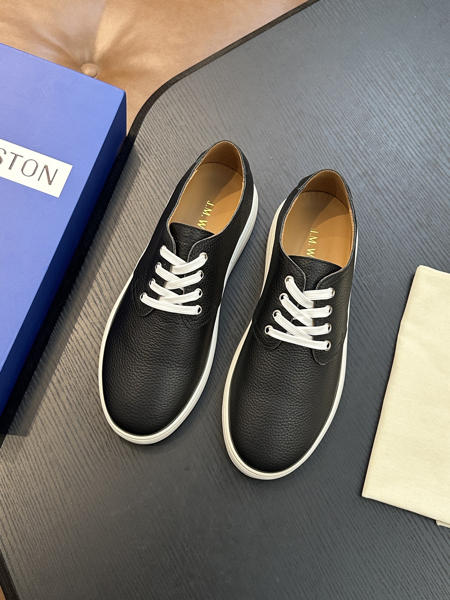 제이엠웨스통(J.M. WESTON) 클래식 캐주얼 스니커즈 신발