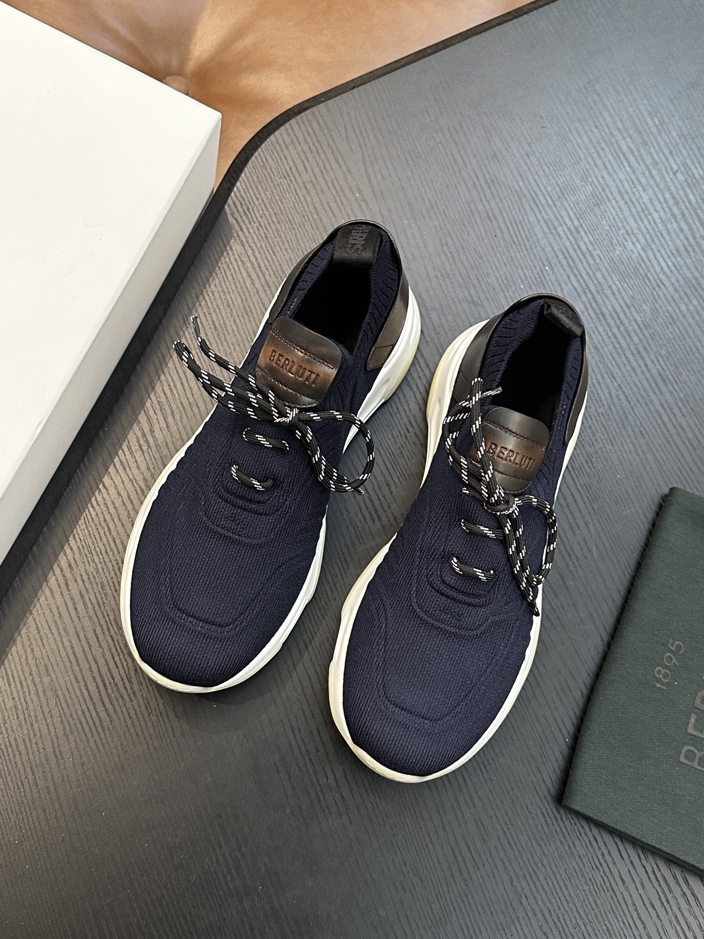 벨루티(Berluti) Shadow 니트 스니커즈 신발