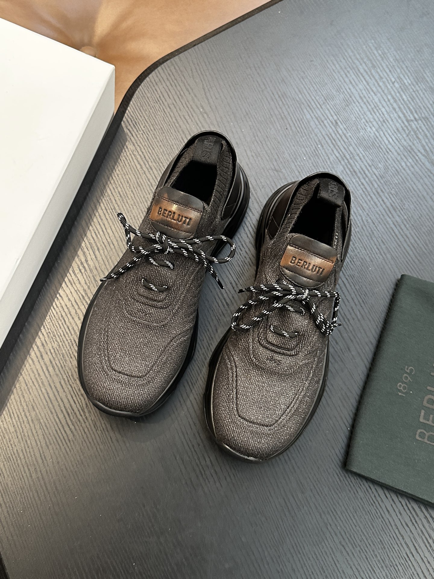 벨루티(Berluti) Shadow 니트 스니커즈 신발