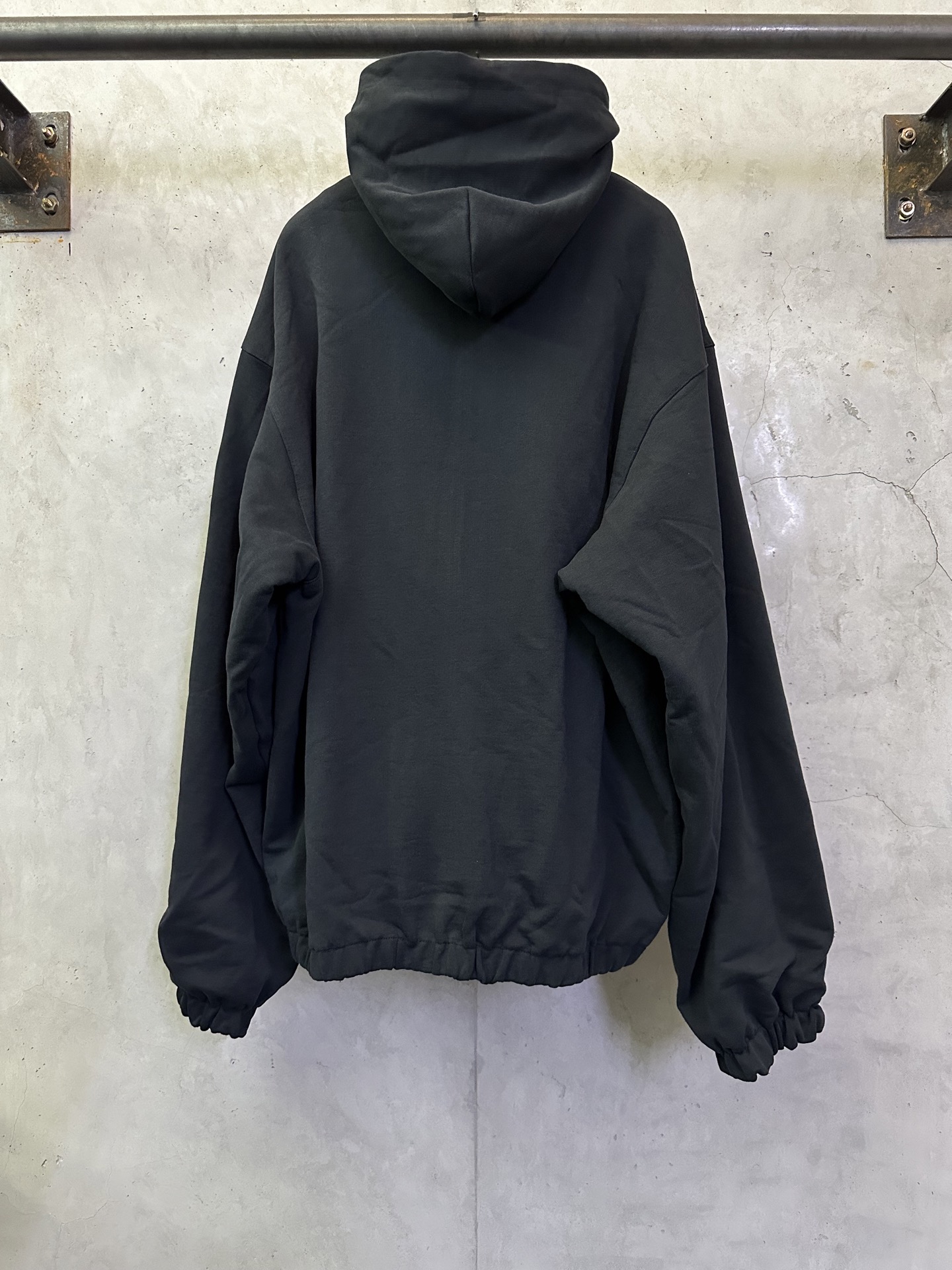 발렌시아가(Balenciaga) 체크 리버서블 후드 집업 자켓 재킷 의류