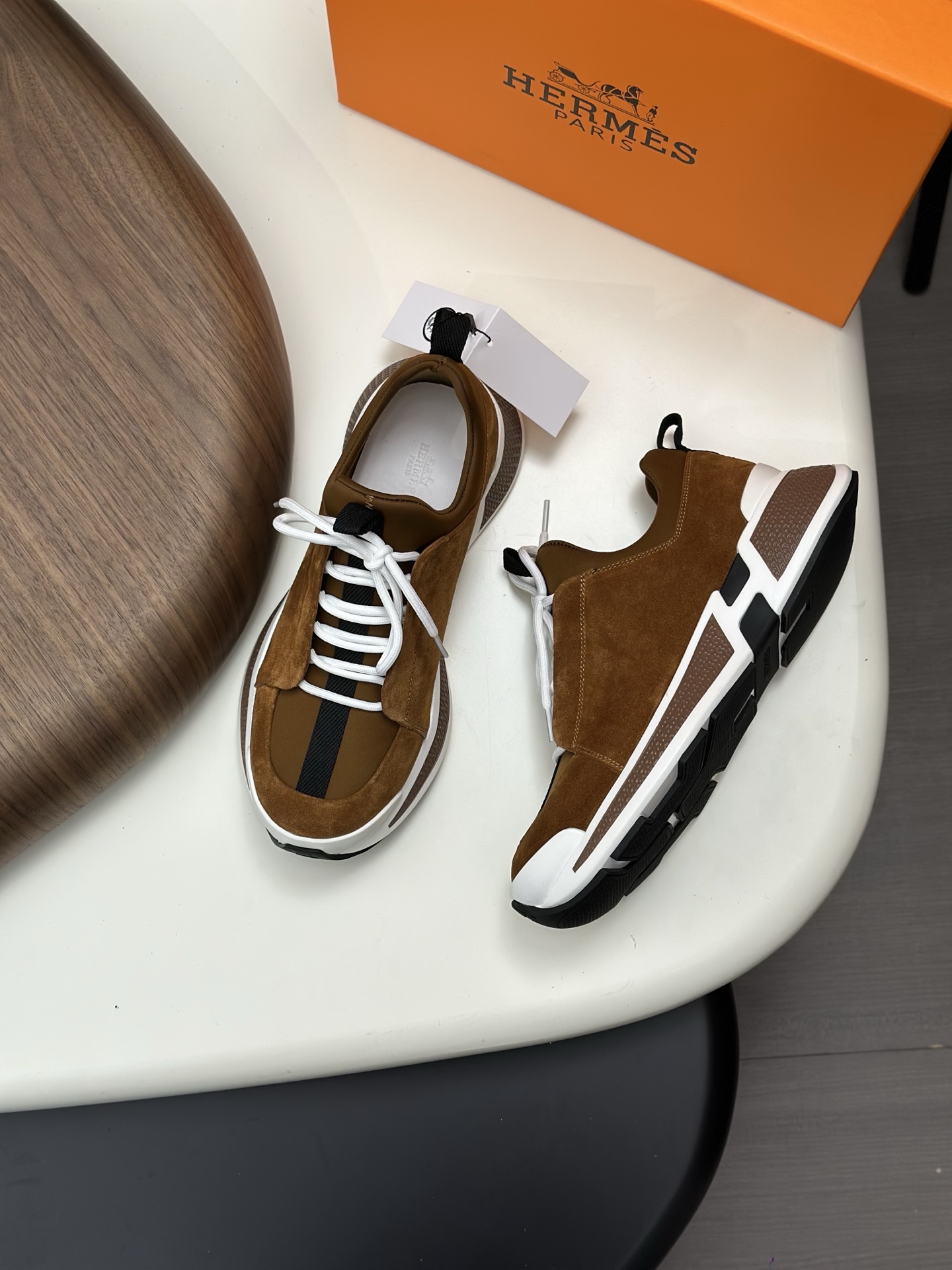 에르메스(Hermes) 바운싱(Bouncing) 스니커즈 신발