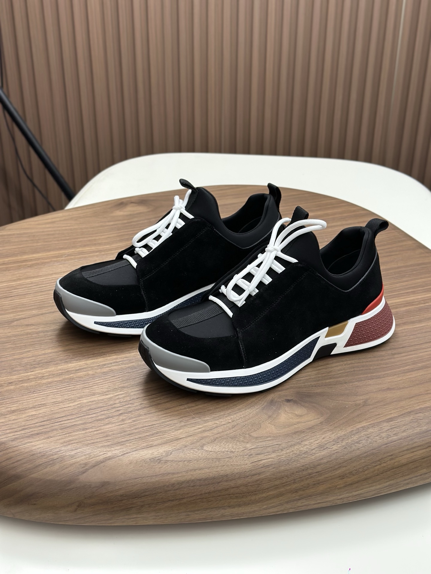 에르메스(Hermes) 바운싱(Bouncing) 스니커즈 신발