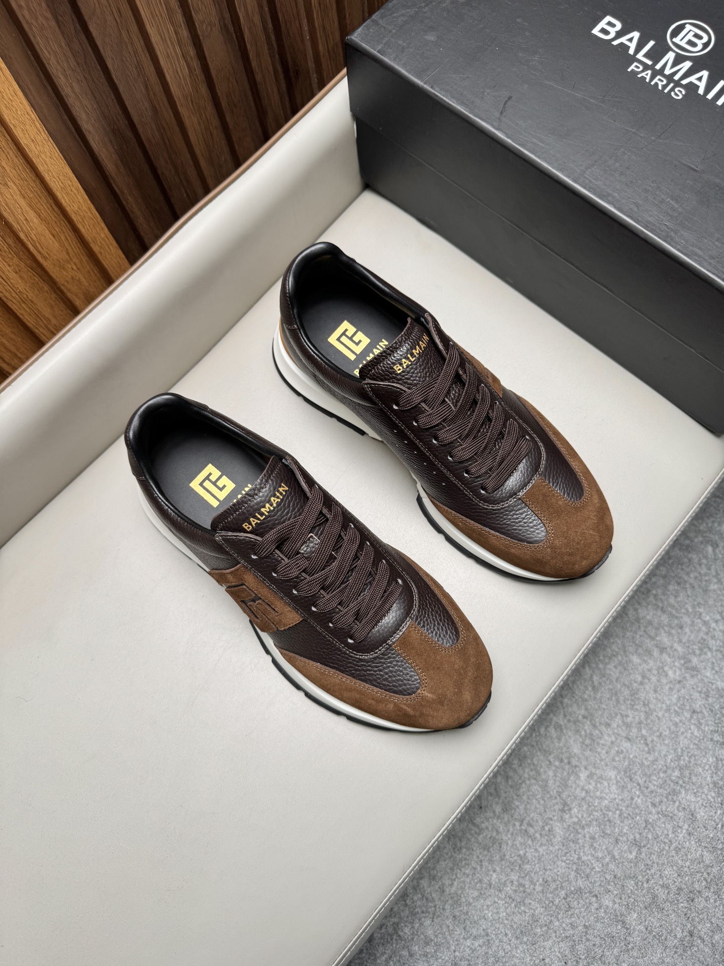 발망(Balmain) 믹스 레더 레저 스니커즈 신발