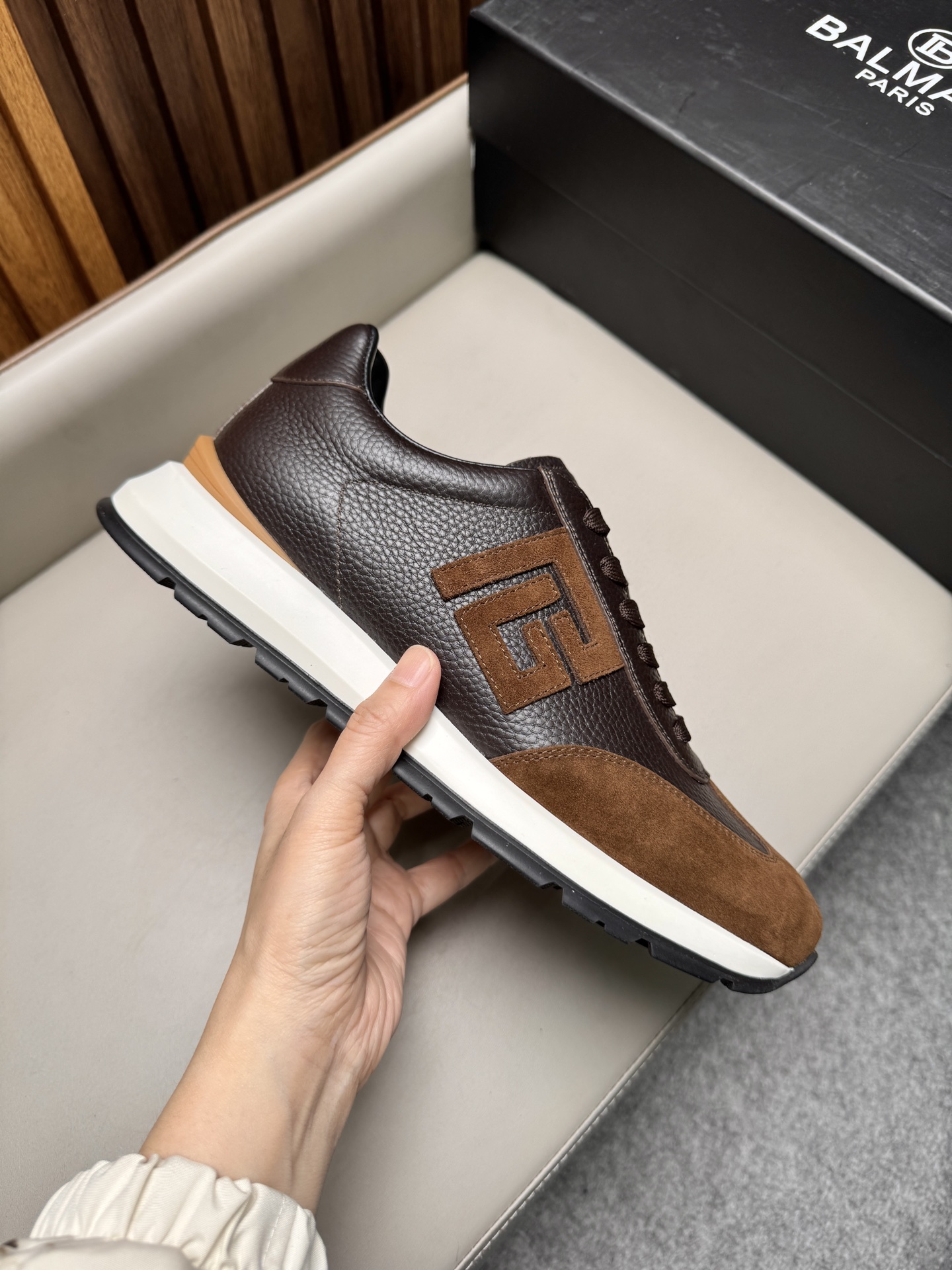 발망(Balmain) 믹스 레더 레저 스니커즈 신발