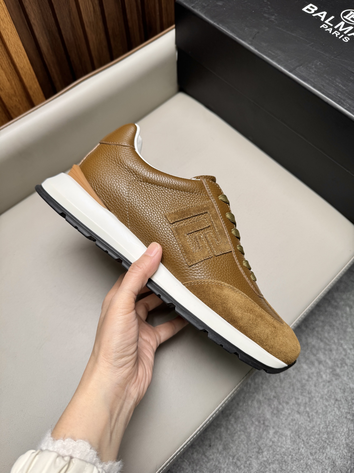 발망(Balmain) 믹스 레더 레저 스니커즈 신발