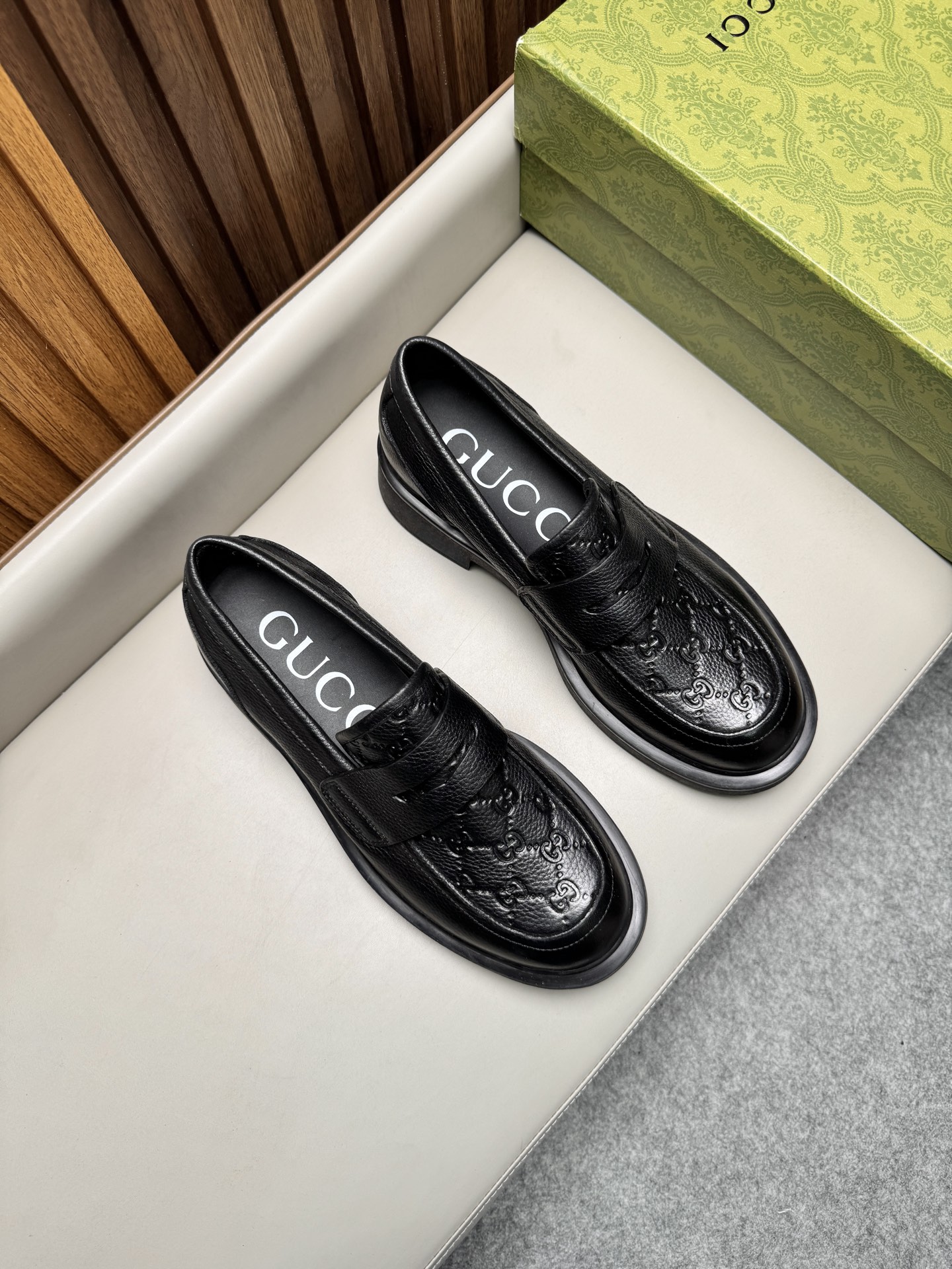 구찌(Gucci) 클래식 비즈니스 드레스 슈즈 로퍼 구두 신발