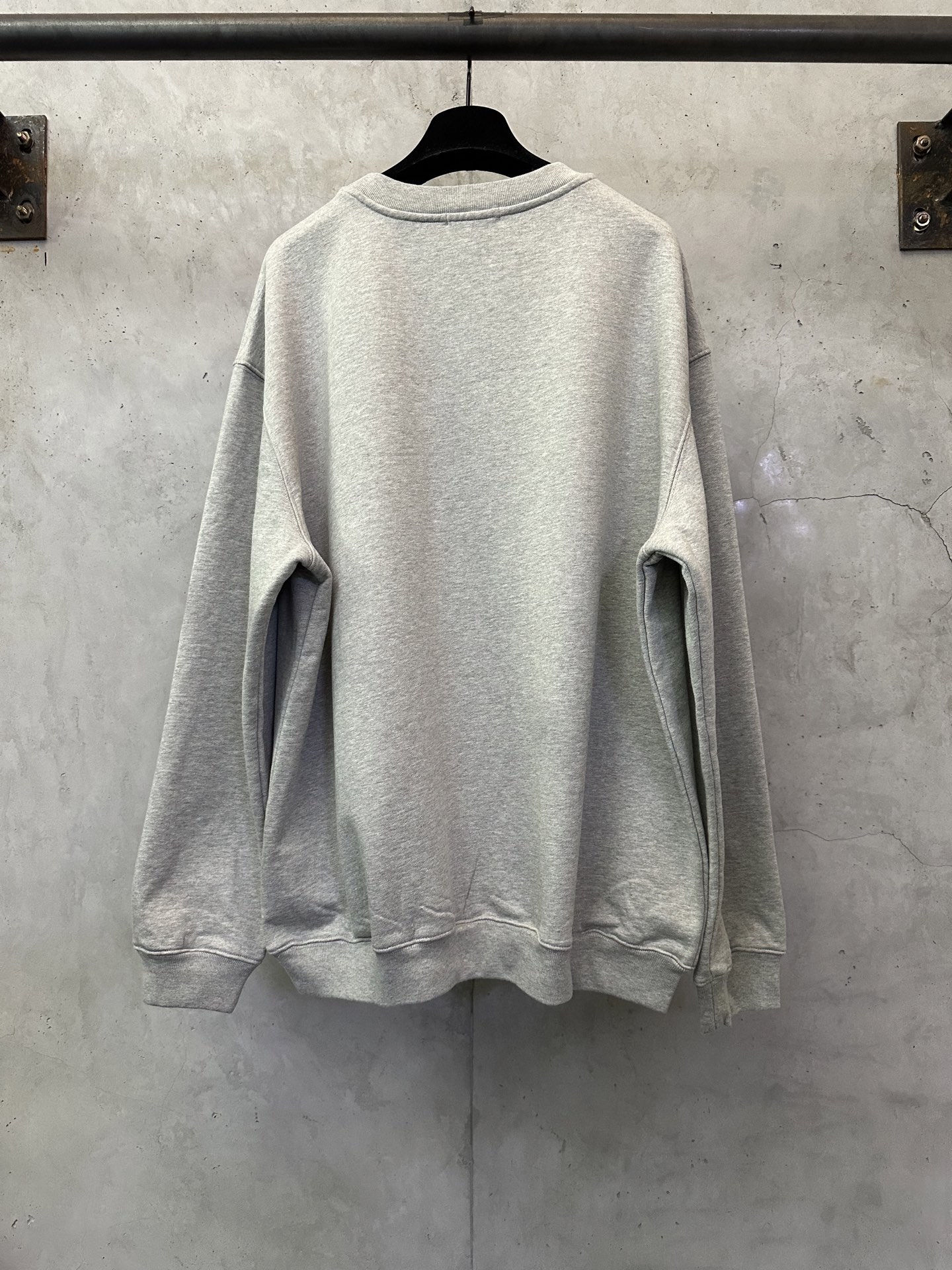 디올(Dior) 몽테인(Montaigne) 크루넥 맨투맨 티셔츠 의류