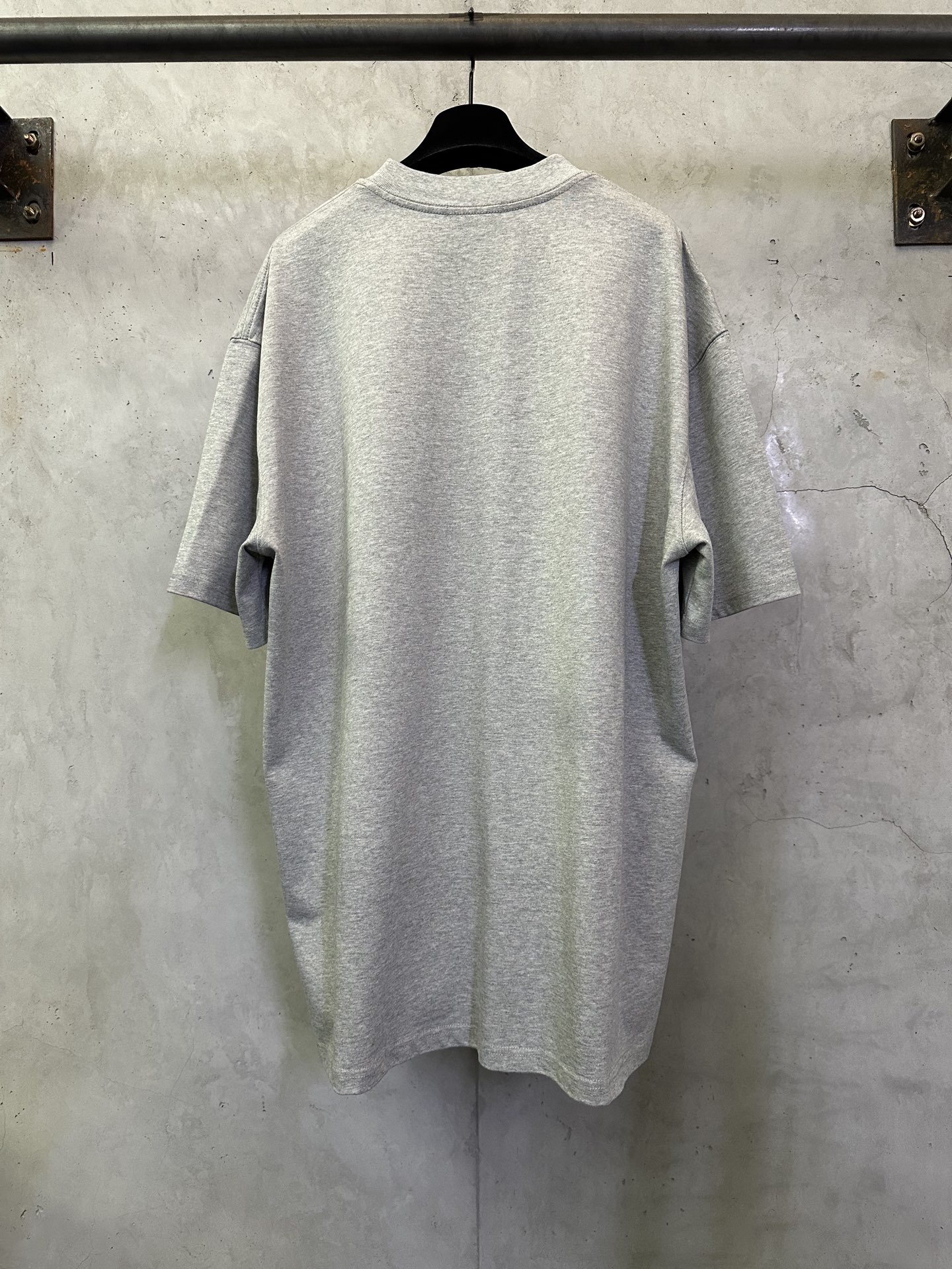 발렌시아가(Balenciaga) CURSIVE 필기체 플로킹 반팔 티셔츠 의류