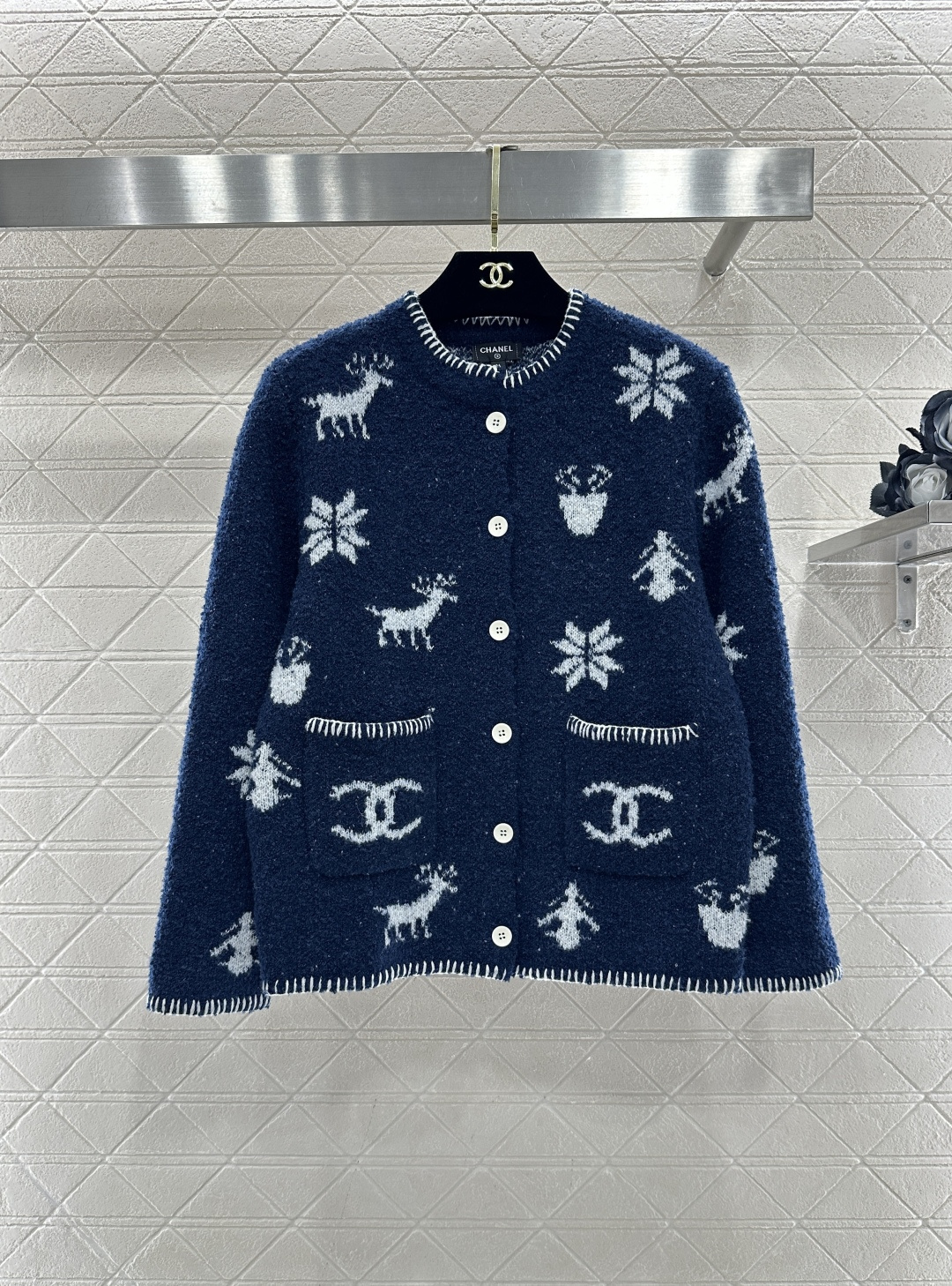 샤넬(Chanel) 자카드 로고 니트 가디건 의류