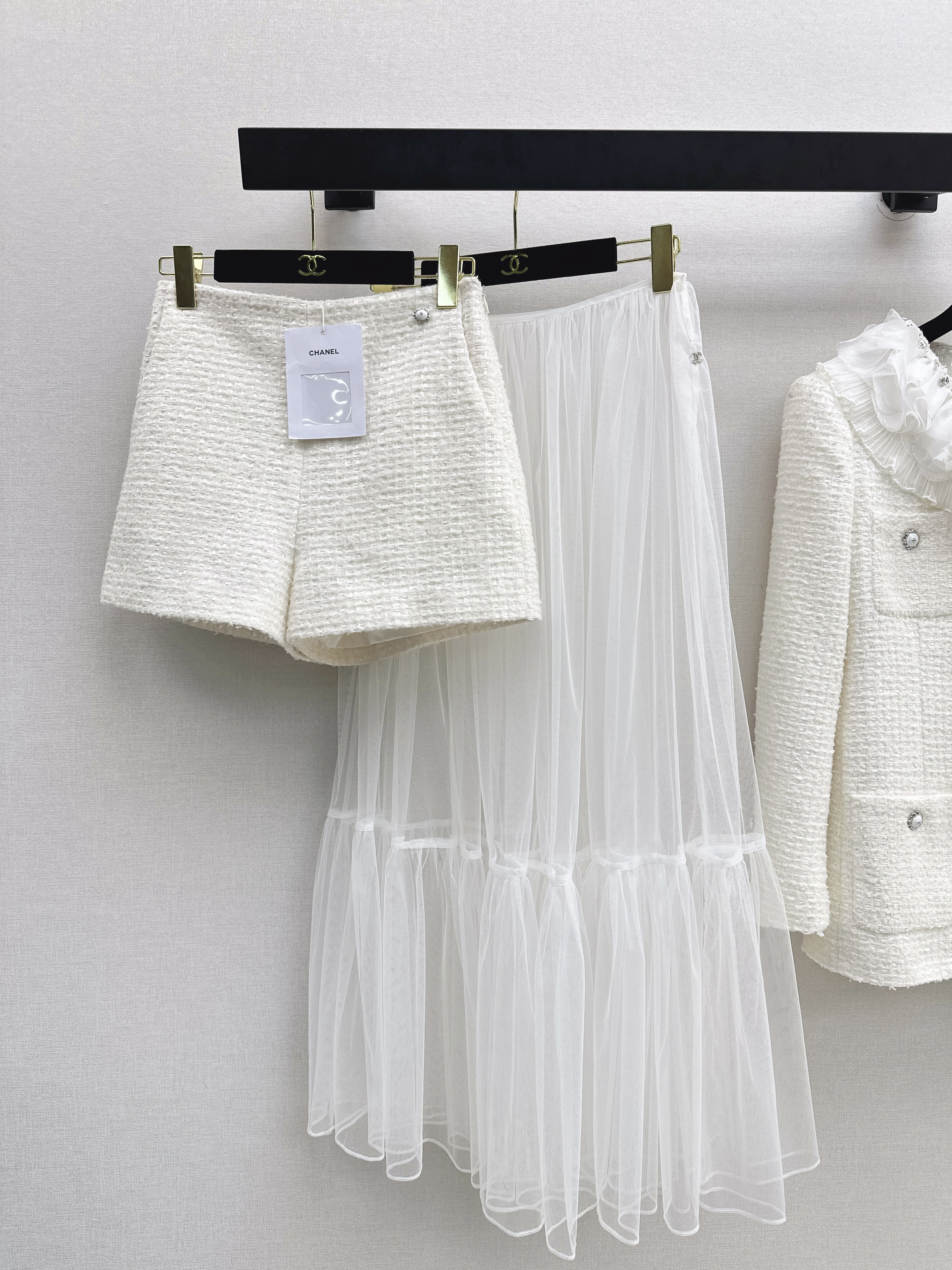 샤넬(Chanel) 트위드 쇼츠 팬츠 & 망사 롱 스커트 세트 의류