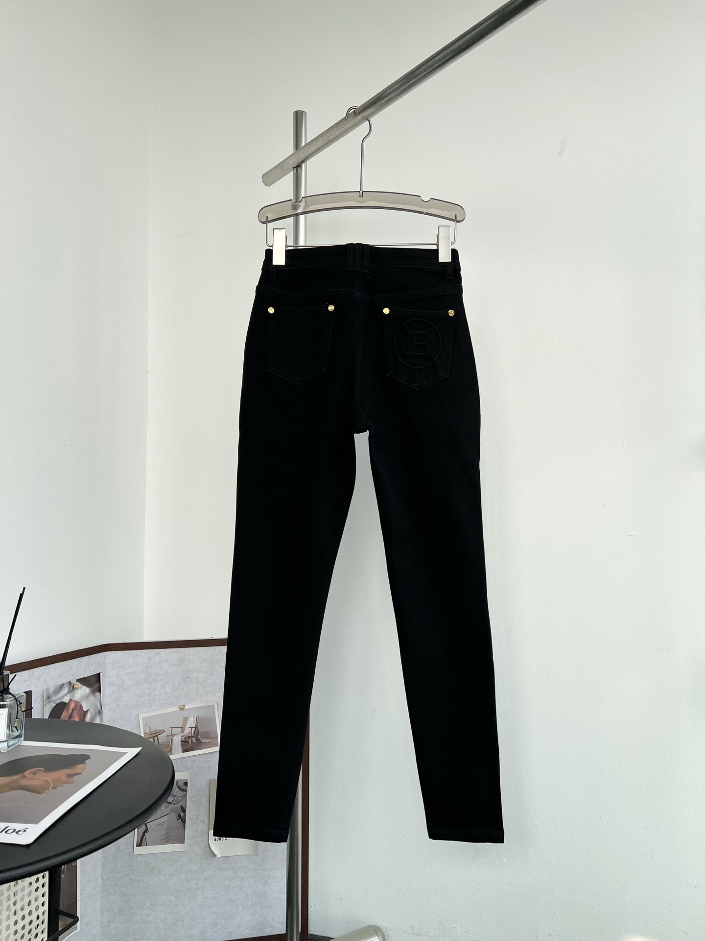 발망(Balmain) 윈터 에센셜 기모 슬림핏 데님 팬츠 바지 의류