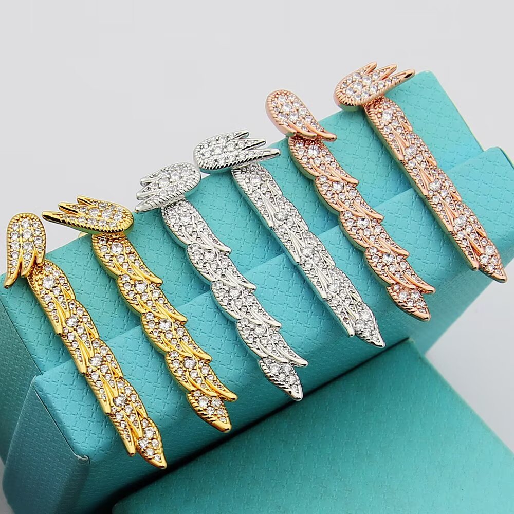 티파니앤코 (Tiffany & Co.) ‘버드 온 어 락’ 페더(Feather) 귀걸이 악세사리