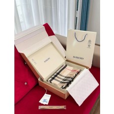 Burberry 버버리 · 컨트라스트 체크 캐시미어 머플러 목도리 스카프