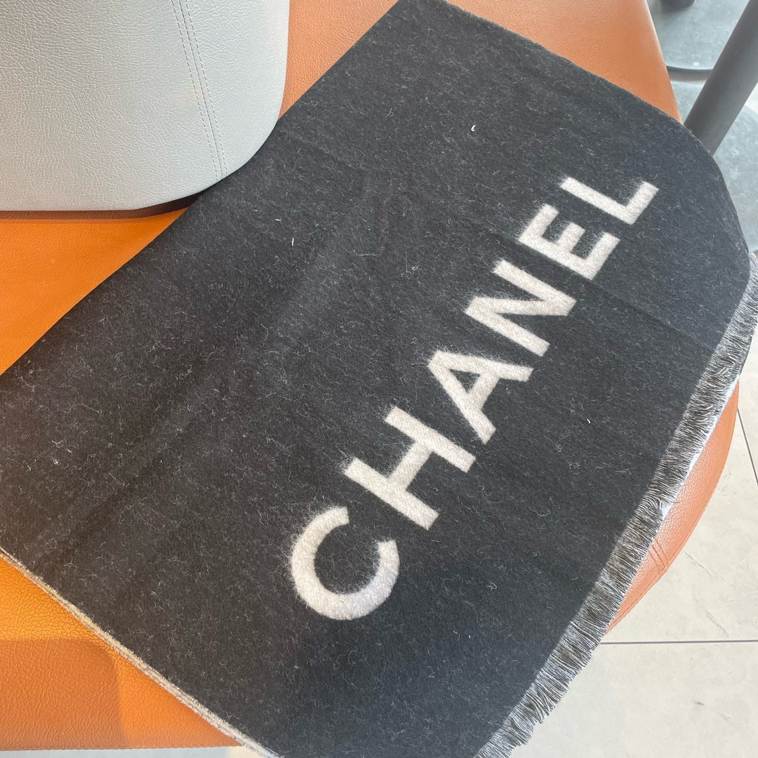 Chanel 샤넬 · 시그니처 로고 워터웨이브 캐시미어 숄 머플러 목도리 스카프