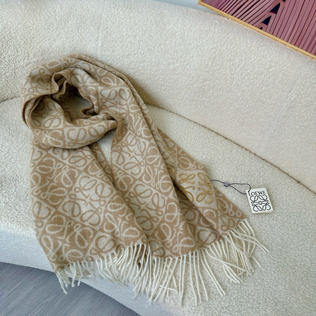 LOEWE 로에베 · 아나그램 플로킹 자수 체크 머플러 목도리 스카프