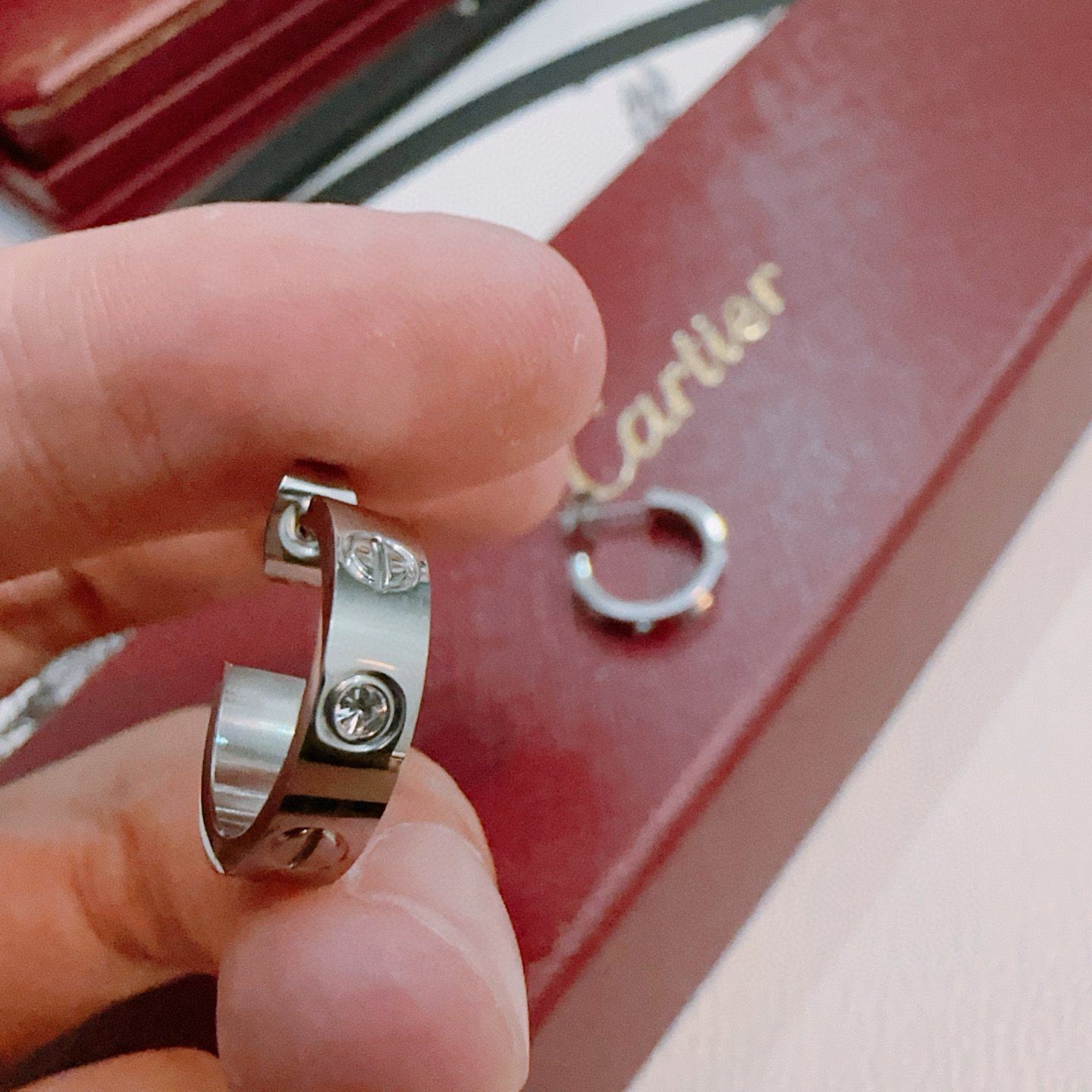 Cartier 까르띠에 · 러브 링 이어링 (Love Earrings) 귀걸이 악세사리