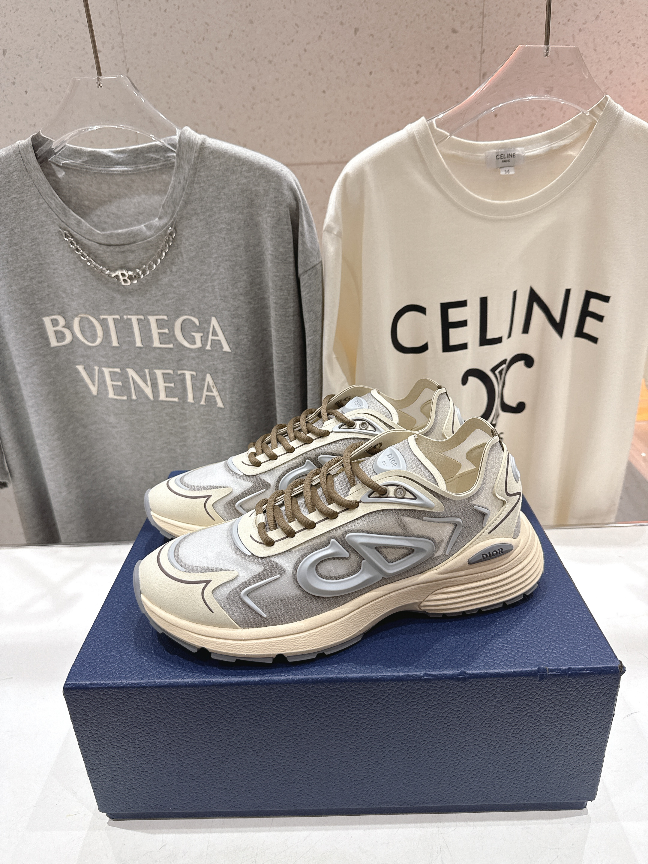 디올(Dior) CD F019 테크니컬 스니커즈 신발