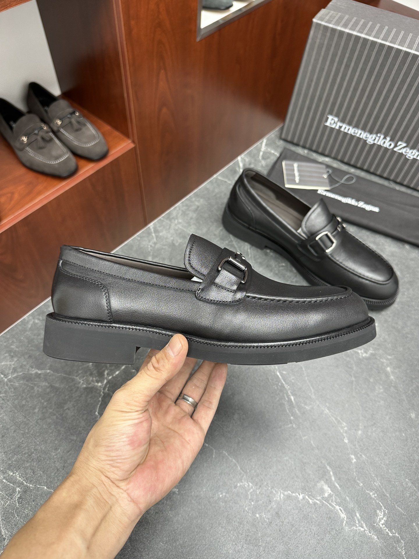 제냐(Zegna) EZ 에센셜 경량 소프트 로퍼 구두 신발