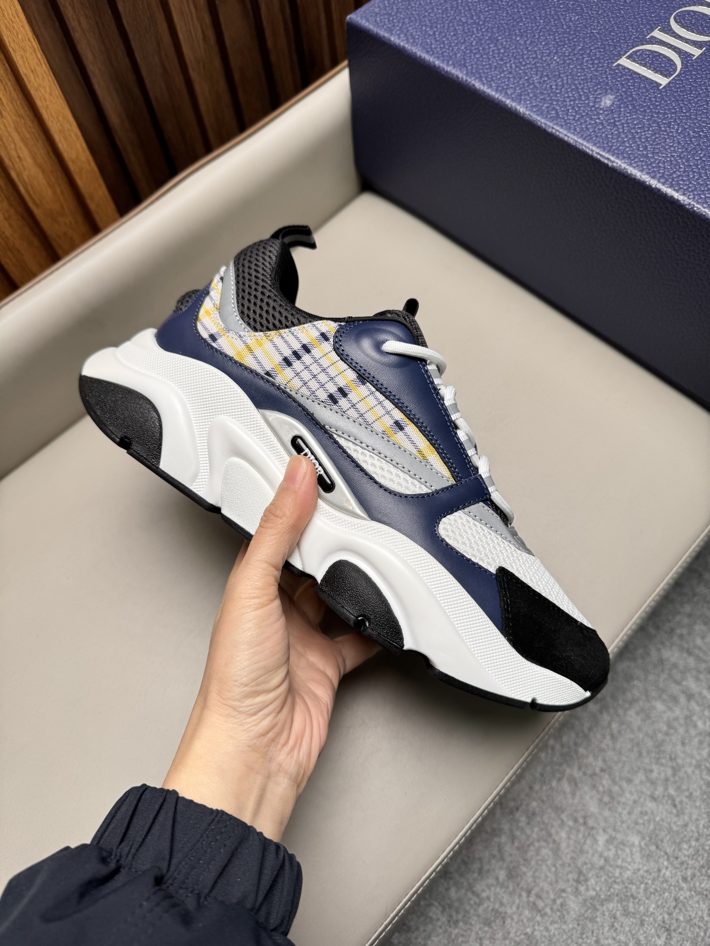 디올(Dior) 레트로 런닝 스니커즈 신발