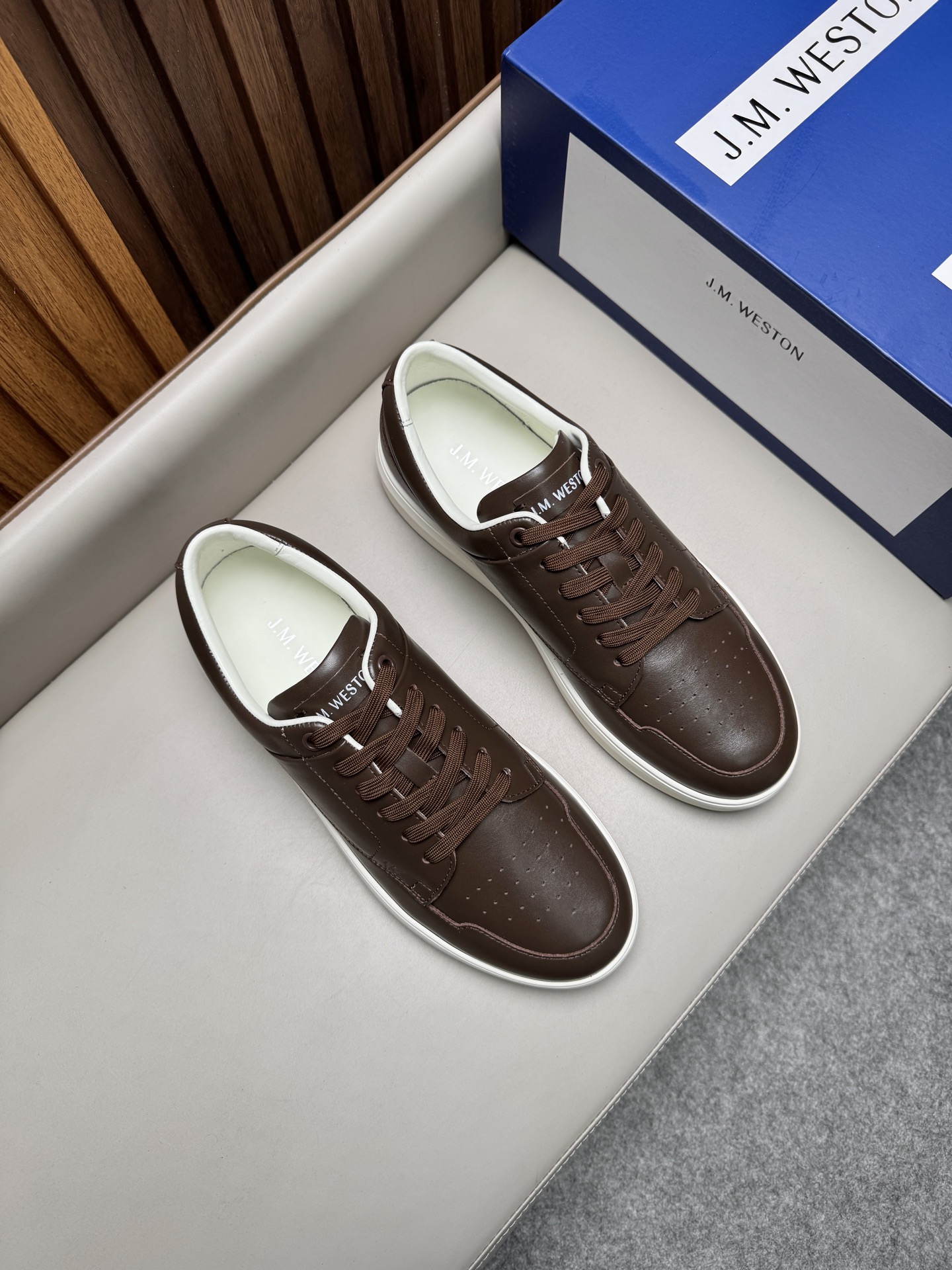 제이엠웨스통(J.M. WESTON) 클래식 러닝 스니커즈 신발
