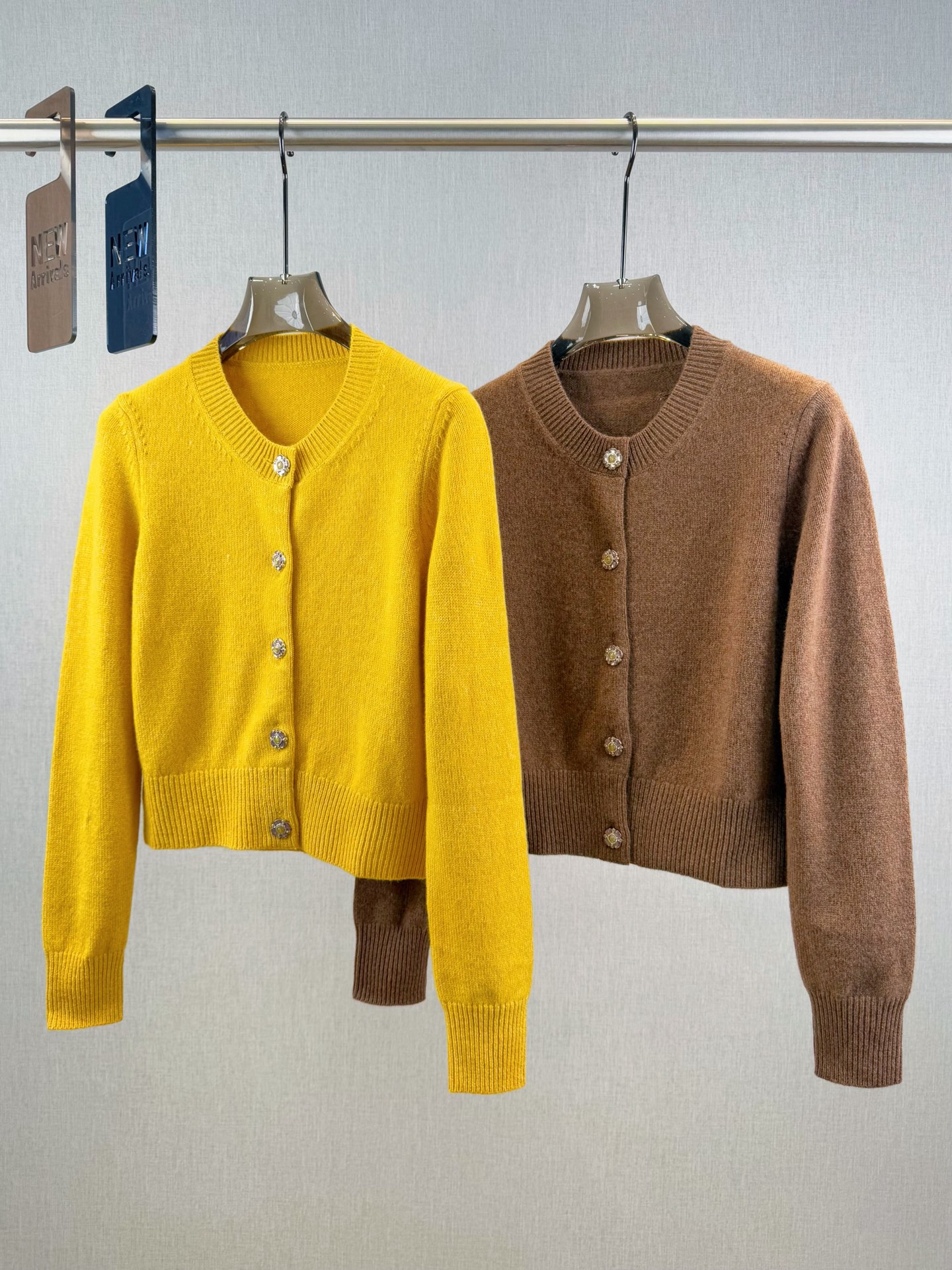 샤넬(Chanel) 보석 버튼 롱 슬리브 가디건 의류