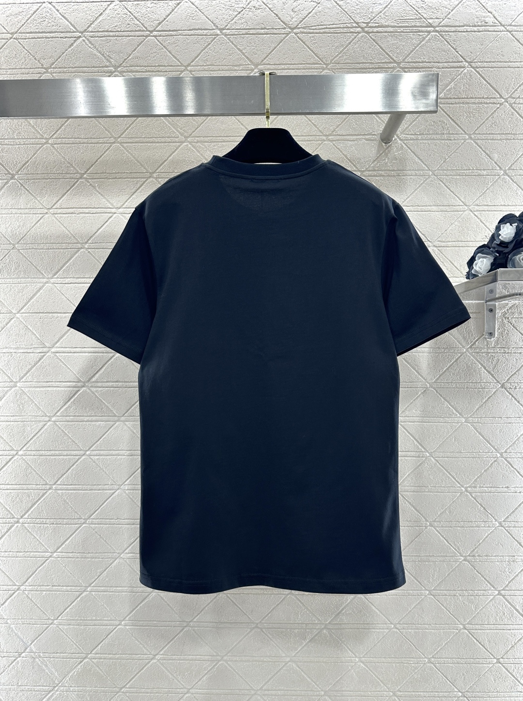 샤넬(Chanel) 나비 핫픽스 & 자수 로고 반팔 티셔츠 의류