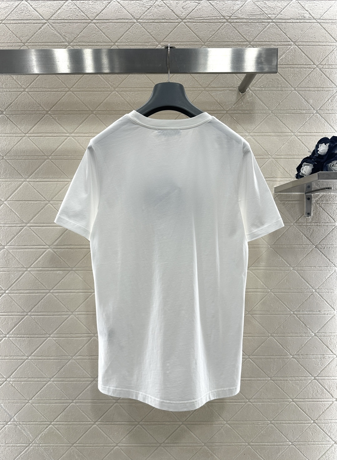 Prada 프라다 골드 레터링 로고 반팔 티셔츠 의류