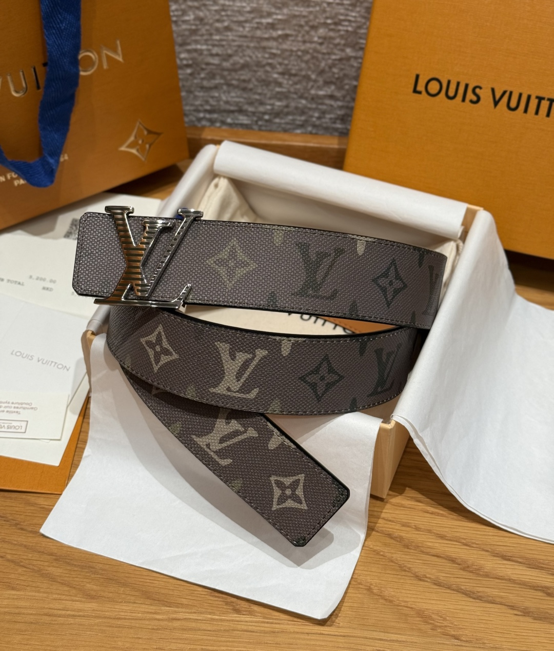 LV 루이비통 디멘션 모노그램 헤리티지 40mm 양면 벨트
