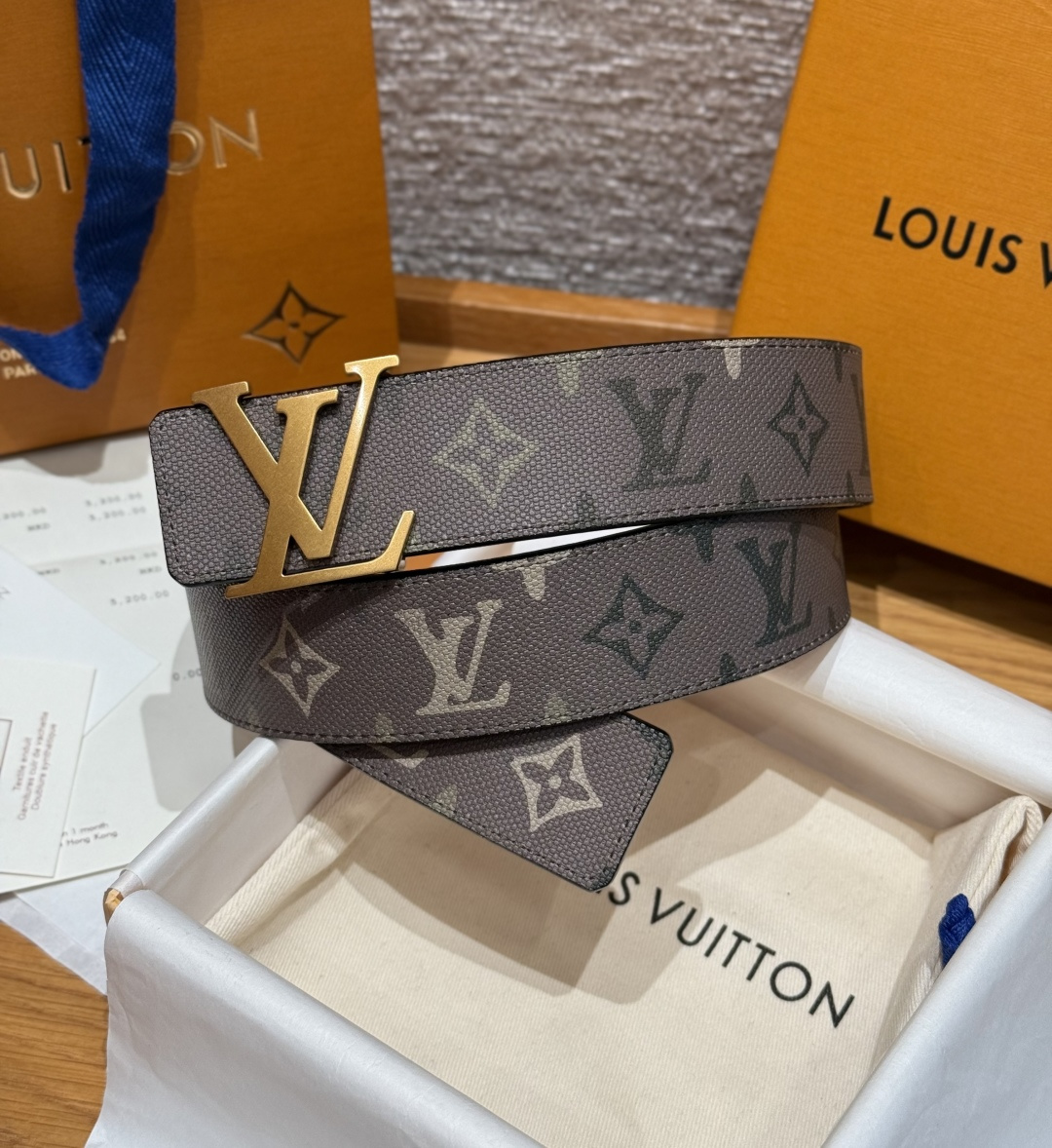 LV 루이비통 디멘션 모노그램 헤리티지 40mm 양면 벨트
