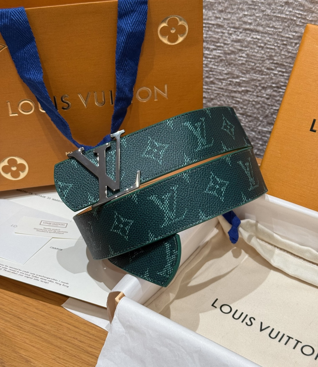 LV 루이비통 디멘션 모노그램 헤리티지 40mm 양면 벨트
