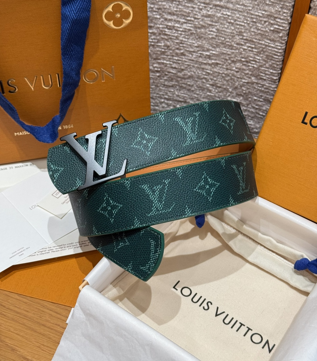 LV 루이비통 디멘션 모노그램 헤리티지 40mm 양면 벨트