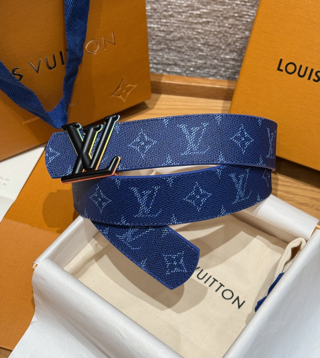 LV 루이비통 디멘션 모노그램 헤리티지 40mm 양면 벨트