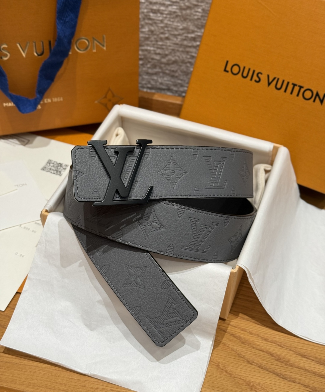 LV 루이비통 이니셜 펄스(INITIALES PEARLS) 40mm 양면 리버서블 벨트