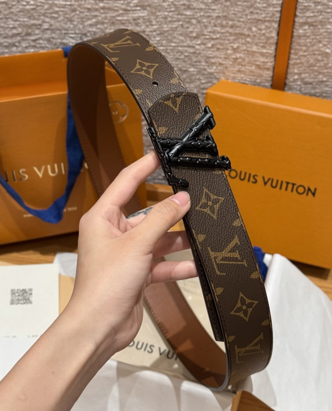 LV 루이비통 디멘션(DIMENSION) 40mm 양면 리버시블 벨트