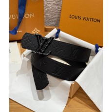 LV 루이비통 디멘션(DIMENSION) 40mm 양면 리버시블 벨트 (레더 엠보싱)