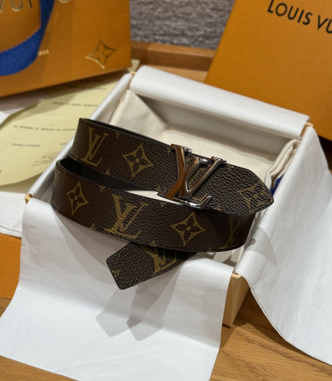 LV 루이비통 아이코닉(ICONIC) 25mm 양면 리버시블 벨트