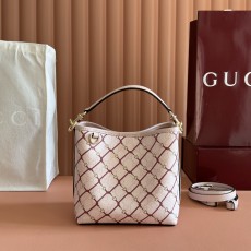 구찌(GUCCI) 엠블럼 GG 버킷백 가방