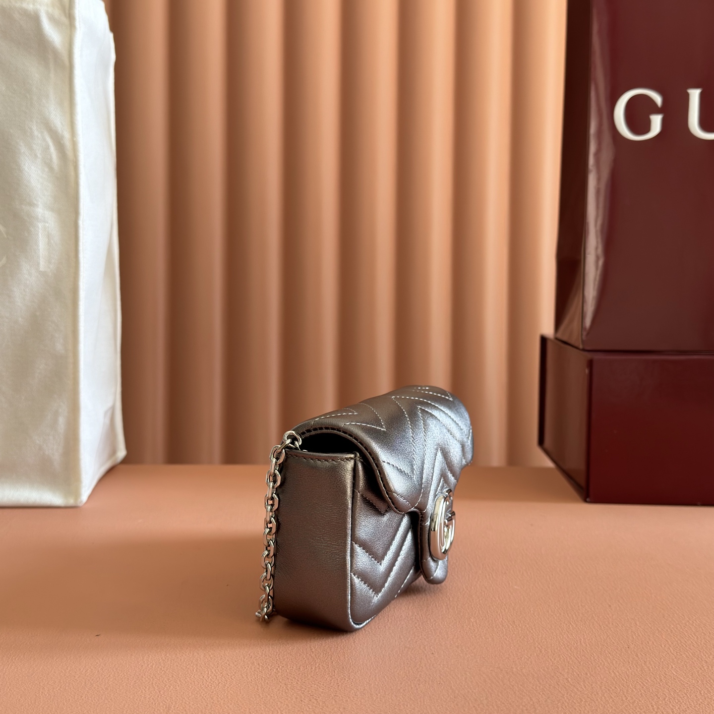 구찌(GUCCI) GG 마몽 Marmont 마틀라세 미니백 가방